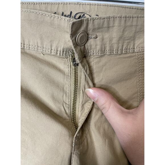 Faded Glory Capri Pants Womens 14 Khaki Cargo Stretch Pockets Zip Fly Casual - Picture 2 of 12